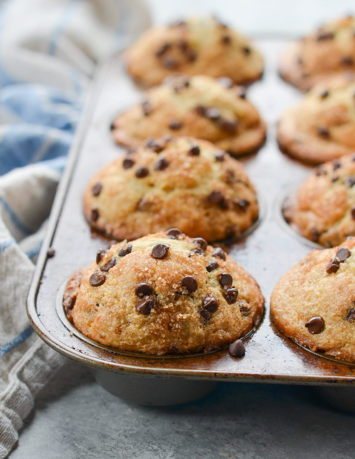 Secrets to Soft, Moist Chocolate Chip Muffins (Avoid Dryness!)